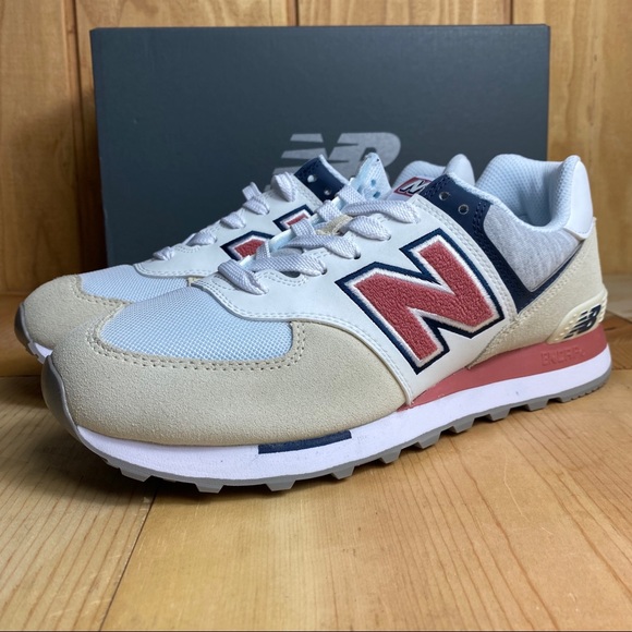 WOMEN'S NEW BALANCE 574  [WL574VAC] Women’s 9.5 - Picture 1 of 9